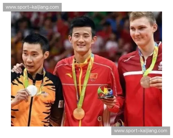 谌龙vs谌龙：一场跨越时空的“镜像之战”，谁才是真正的羽坛长青王？